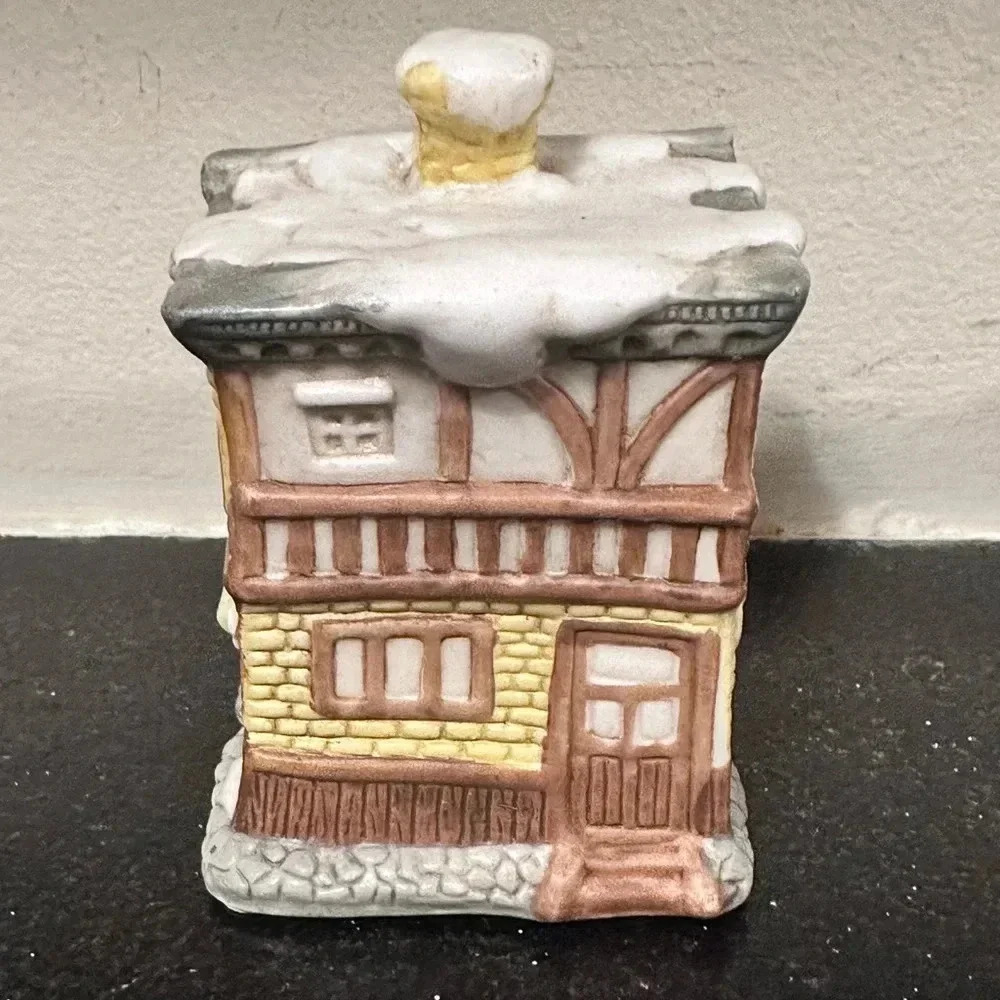 Vintage Dayton Hudson Holiday Building Figurine - Picture 3 of 5